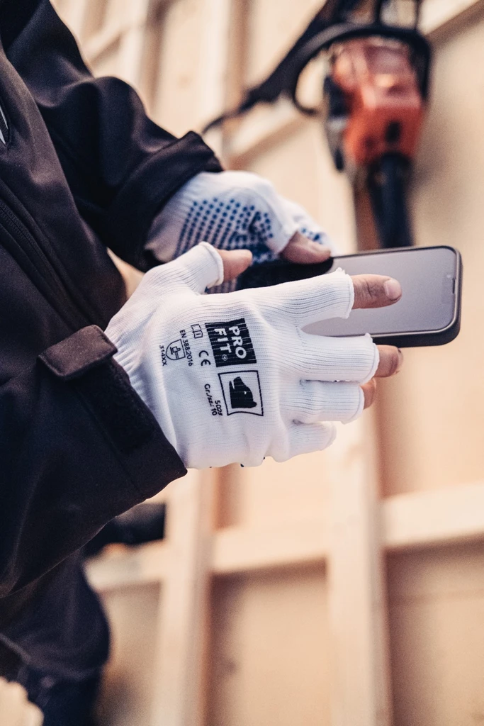 PRO FIT, finely knitted glove, White, dotted gloves